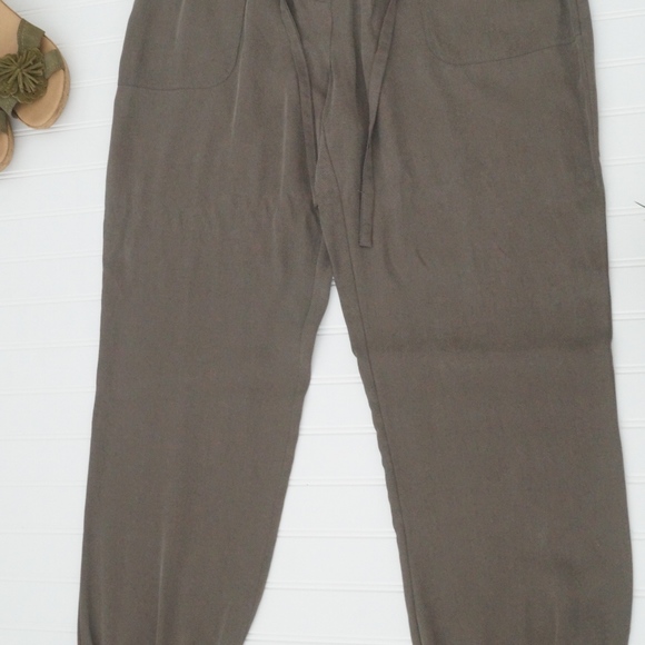 Green RW & CO Pants (New) - Picture 3 of 8